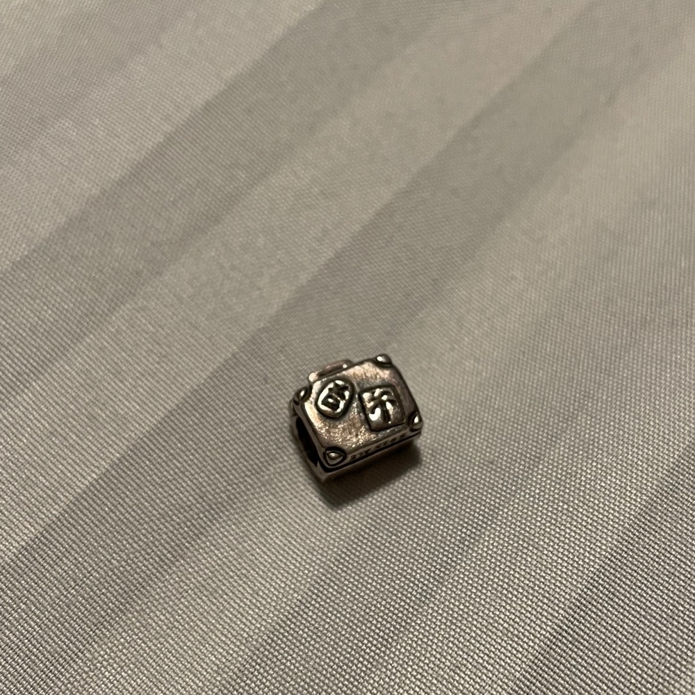 Pandora Suitcase Charm